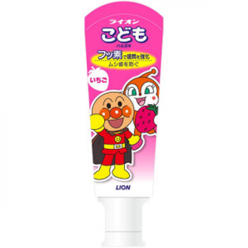 Детская зубная паста с ароматом клубники Lion Kodomo.